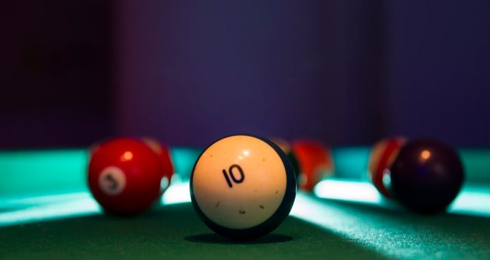 Solusi Teknologi Bisnis Billiard. Sumber: freepik.com