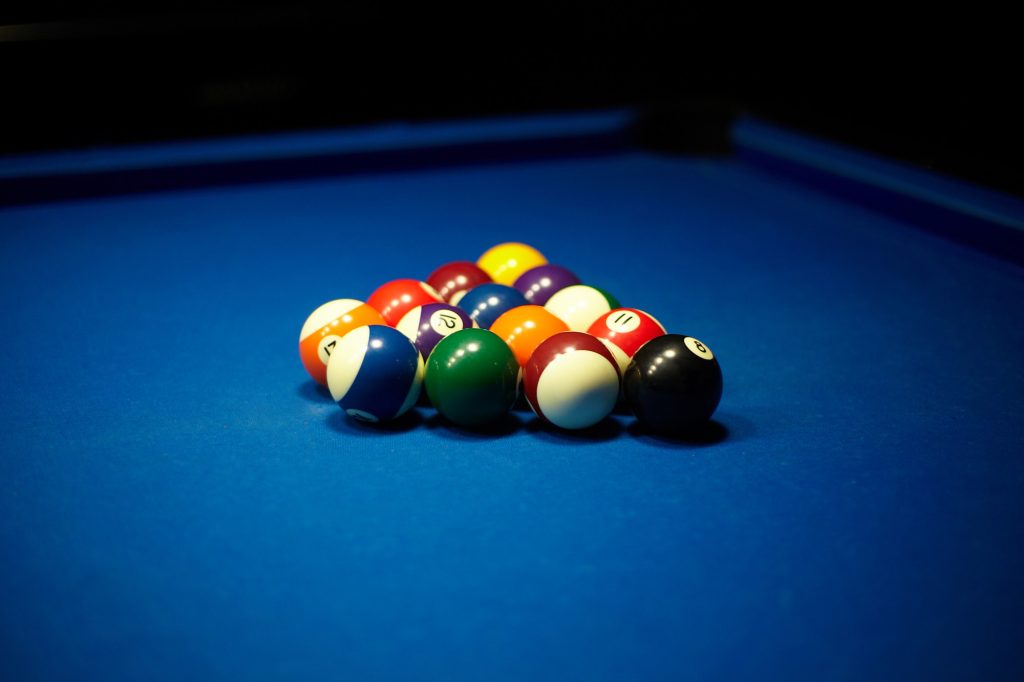 Estimasi Biaya Usaha Billiard. Sumber: freepik.com