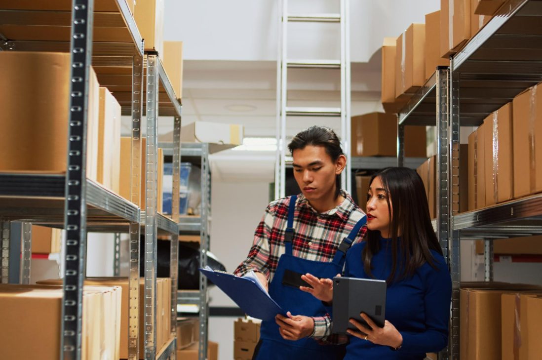 cara menghitung safety stock untuk manajemen persediaan. Sumber: freepik.com
