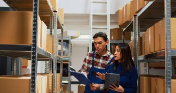 cara menghitung safety stock untuk manajemen persediaan. Sumber: freepik.com