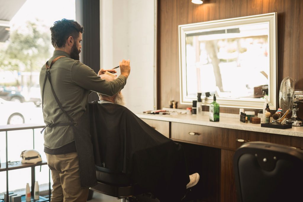 Peluang Usaha Barbershop. Sumber: freepik.com