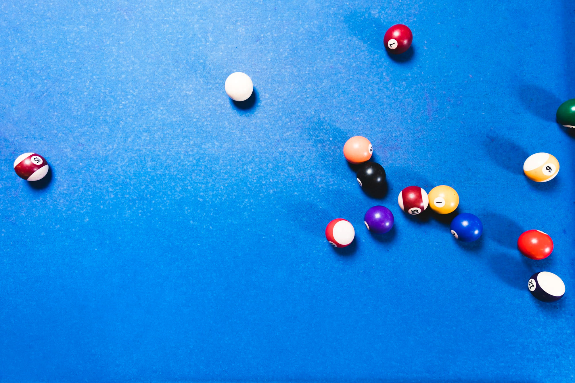 Penyebab Tempat Billiard Sepi dan Penjualan Menurun. Sumber: freepik.com