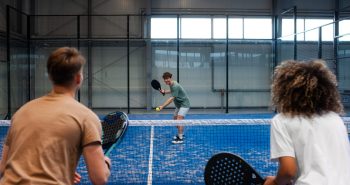 Strategi Bisnis Lapangan Padel. Sumber: freepik.com