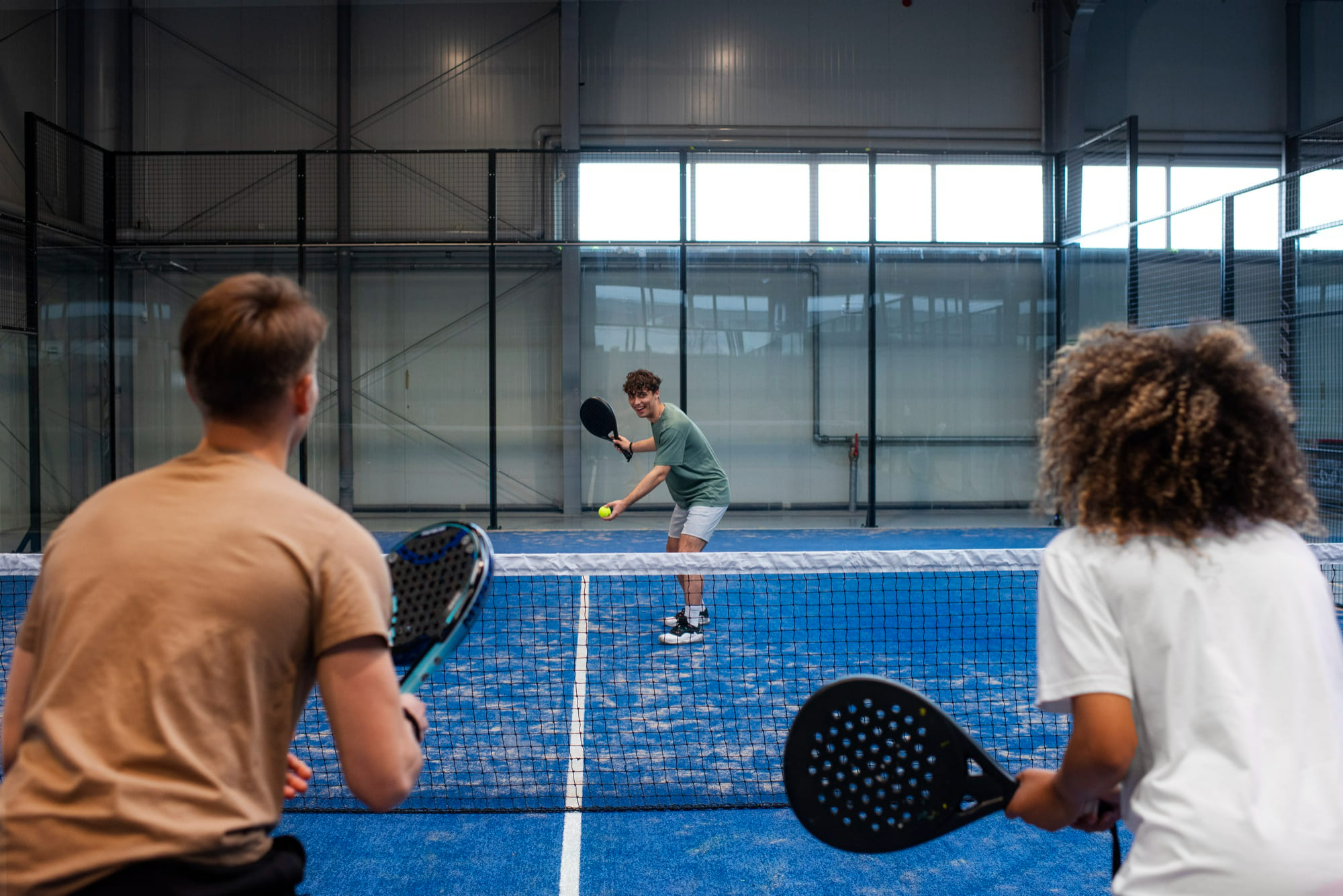Strategi Bisnis Lapangan Padel. Sumber: freepik.com